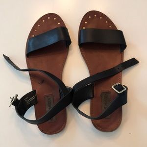 Steve Madden black gladiator sandals